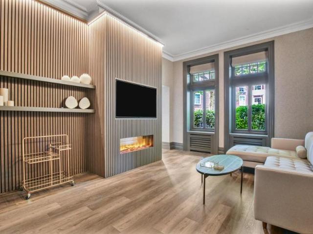 FITZJAMES AVENUE, WEST KENSINGTON. 2 bed apartment to rent £4,996 pcm £1,153 pw