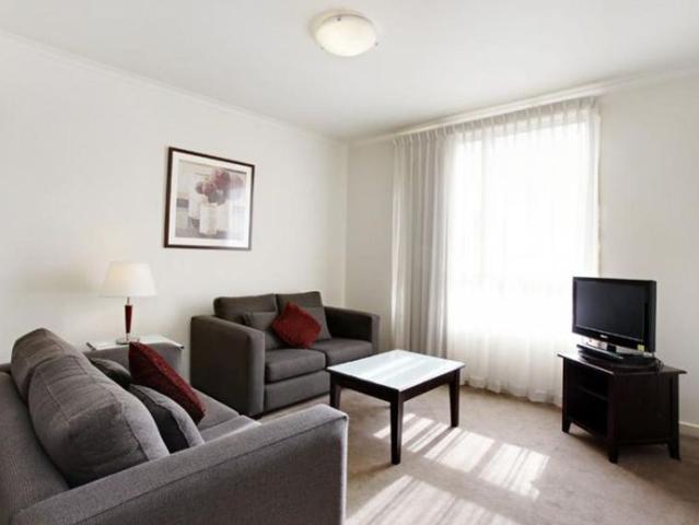 'Fitzroy Gardens Residence' Fully Furnished. Stay from 1 month. Includes all utilities & Foxtel
