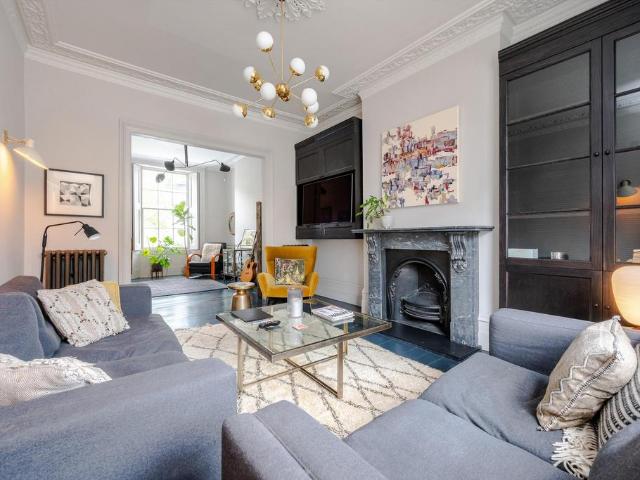 Fitzroy Road, Primrose Hill, London, NW1 5 bed terraced house to rent £13,997 pcm £3,230 pw