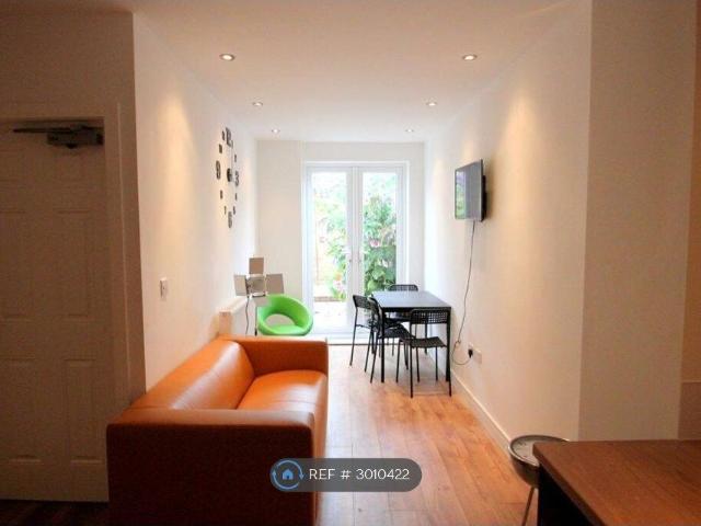 Fitzroy St, Cardiff CF24, 6 bed semi detached house to rent, £2,200 pcm | PrimeLocation