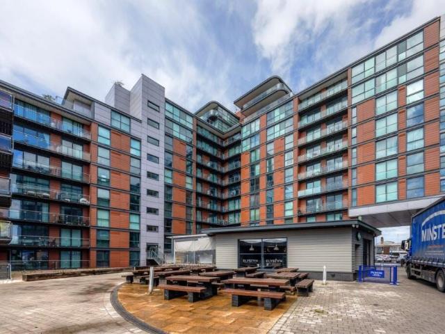 Fitzwilliam Street, Barnsley S70, 2 bed flat to rent, £875 pcm | PrimeLocation