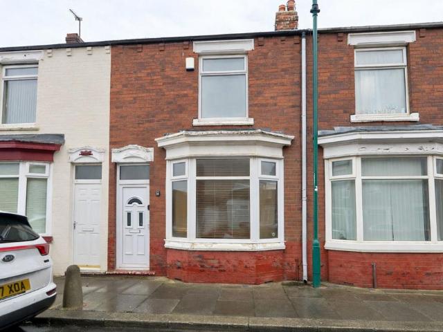 Fitzwilliam Street, Redcar TS10 3 bed terraced house to rent £675 pcm £156 pw