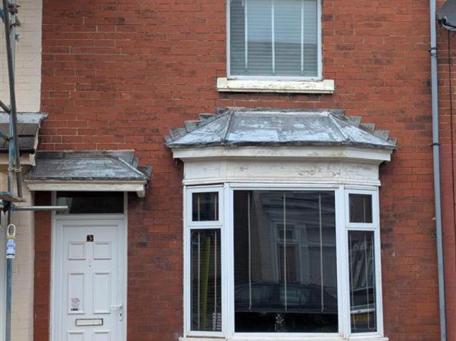 Fitzwilliam Street, Redcar TS10 2 bed terraced house to rent £500 pcm £115 pw