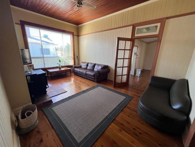 FIT THE WHOLE CREW FURNISHED & UTILITIES