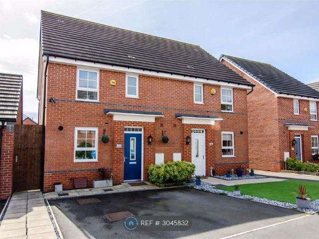 Fitch Croft, Burntwood WS7, 2 bed semi detached house to rent, £1,200 pcm | PrimeLocation