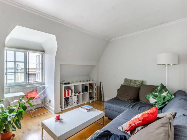 Fitness First, Bedford Street, London, WC2N 4HN, United Kingdom | 1 bed apartment for rent #137560002 | Rentberry