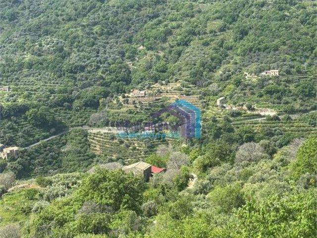 Fiumedinisi 8000mq