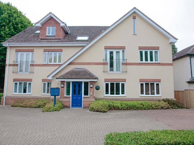 Five Mile Drive, Oxford OX2, 2 bed flat to rent, £1,950 pcm | PrimeLocation