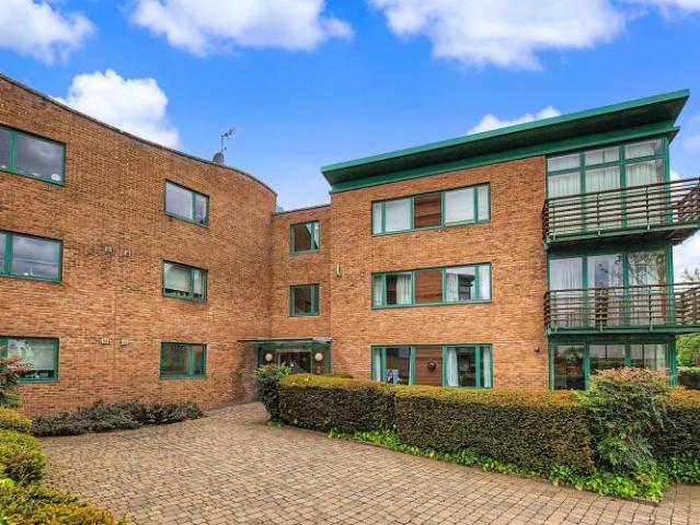 Five Mile Drive, Oxford 2 bed apartment to rent £1,750 pcm £404 pw
