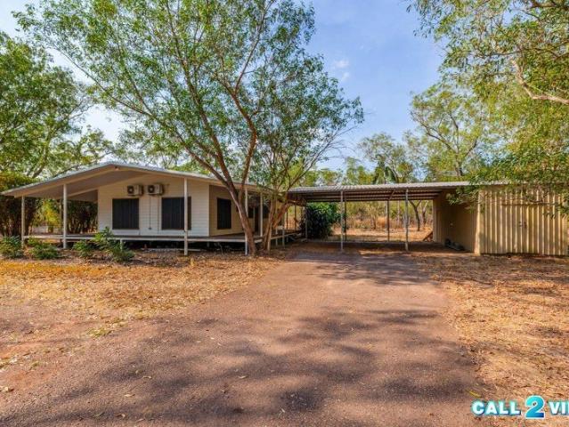 FIVE ACRES OF TROPICAL TRANQUILLITY