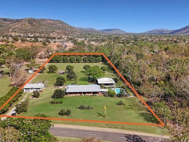 Five Acres of Versatile Living, Renovated Family Home, Pool, Shed and More!