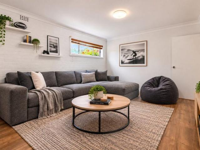 Five Bedroom Family Home | Flexible Living | Huge 4 Car Garage