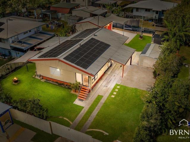 FIVE BEDROOM FAMILY HOME WITH SHED + SOLAR + SIDE ACCESS