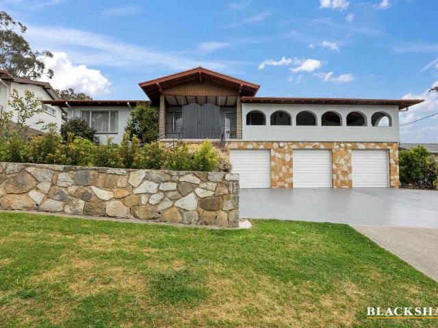 Five Bedroom Home With Self Contained Downstairs Unit