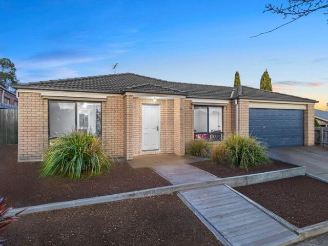 Five Bedroom Home Furnished In Prime Highton Area