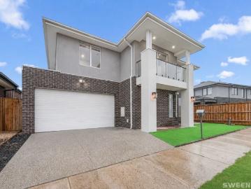 Five bedroom home in the beautiful Harpley Estate