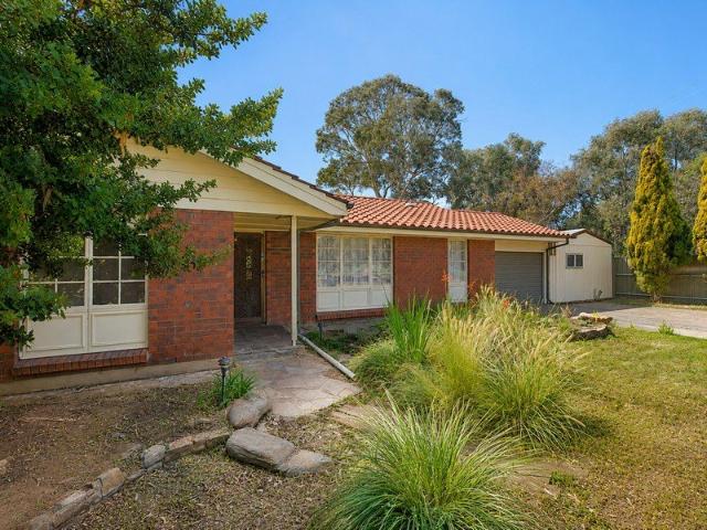 Five Bedroom Home on Corner Block Move Right In!