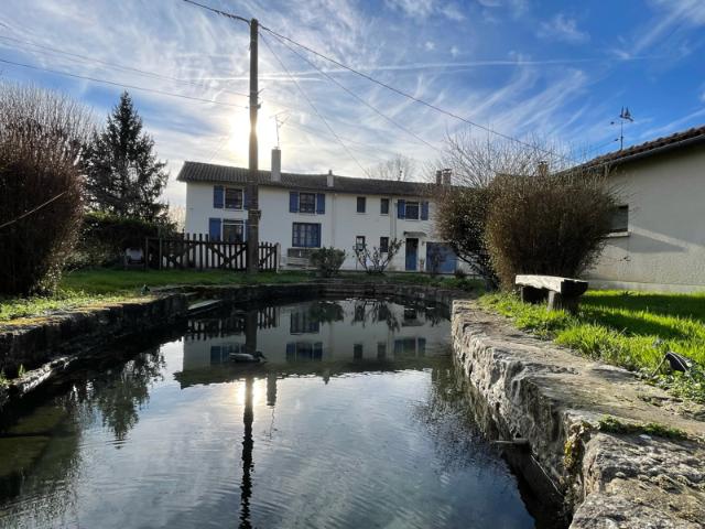 Five bedroom longère style house with garages, large plot of