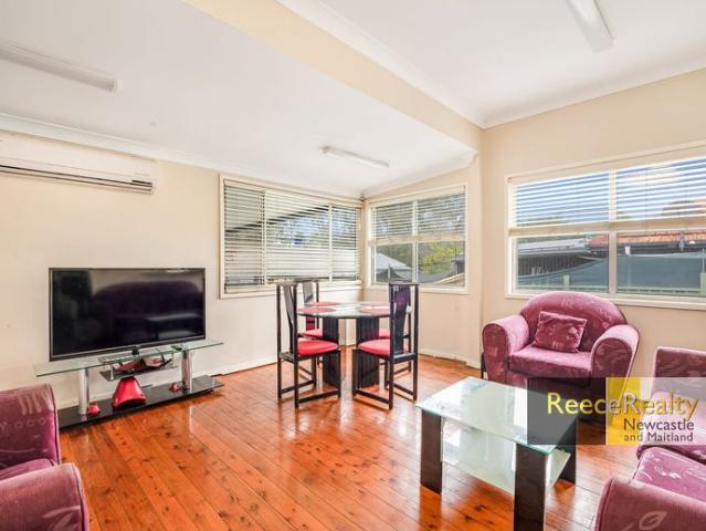 Five Bedroom Modern Student House