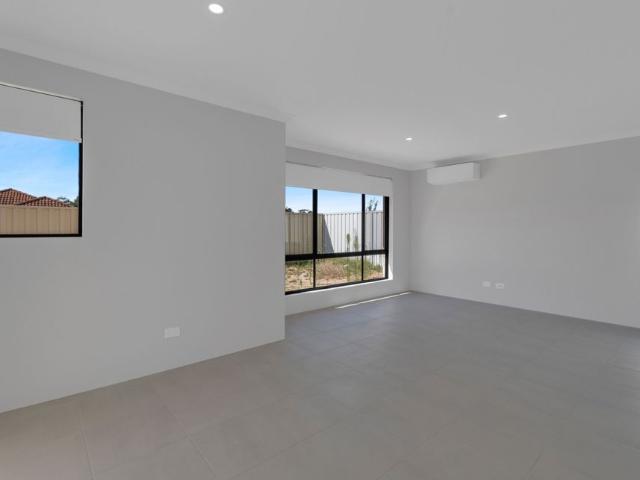 Five Bedroom New Home in Pinjarra