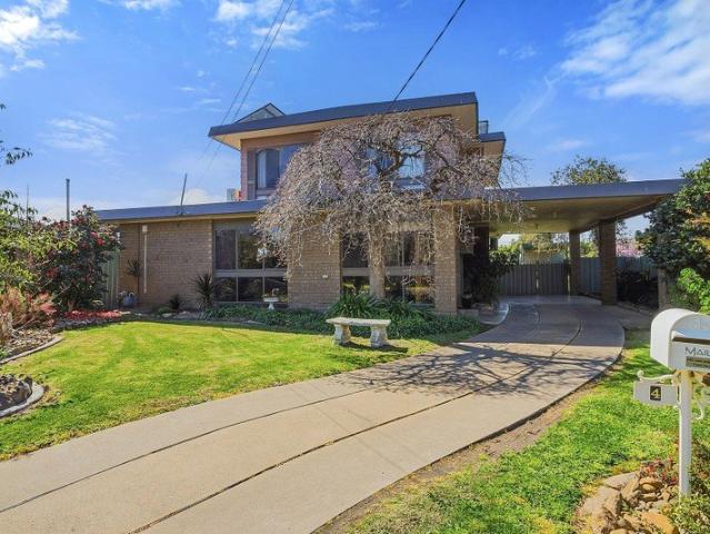 Five Bedrooms, Two Kitchens & Space to Live Your Way