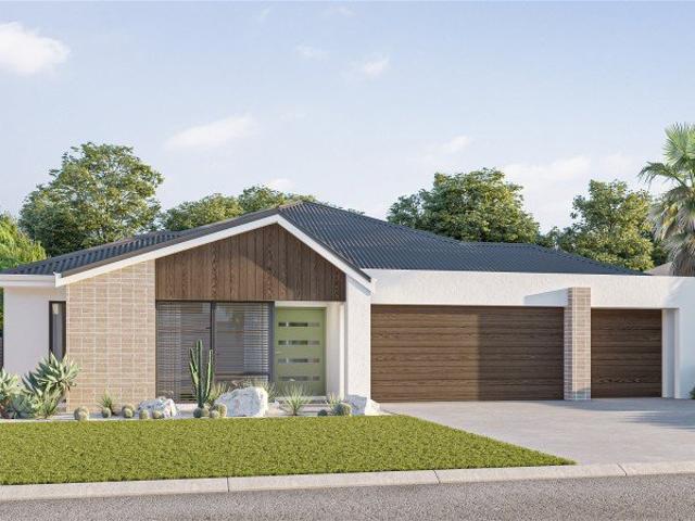 Five bedrooms, three bathrooms and triple the garage space in Cowaramup