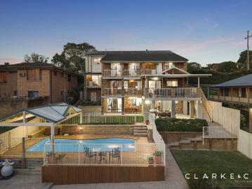 FIVE LEVELS OF FAMILY LIVING WITH STUNNING VIEWS!
