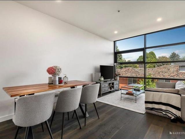 Five Star Apartment with Incredible Communal Facilities