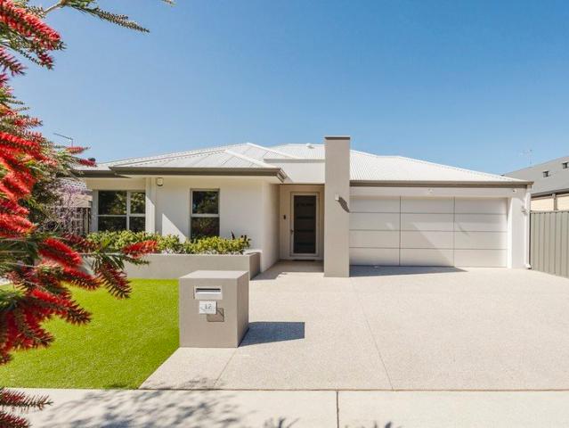 Five Star Living with Tranquil Golf Course Views