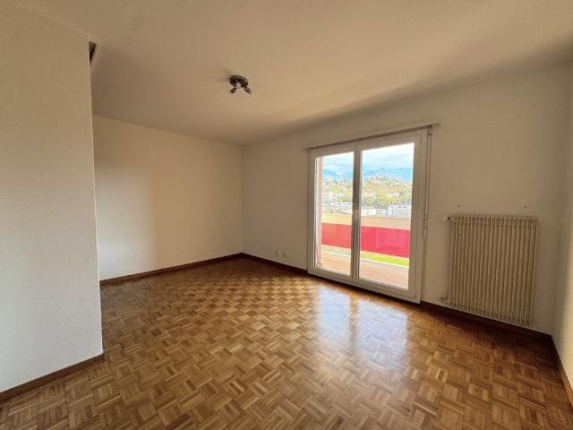 Fixed term contract until 31.01.2027 – 1 room apartment with balcony
