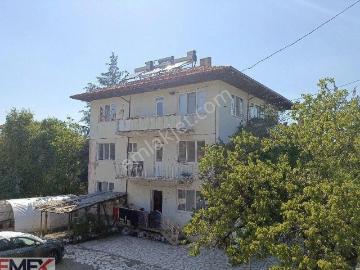 Fiyat Düştü Yeşilova Satılık 3 Katlı Müstakil Ev