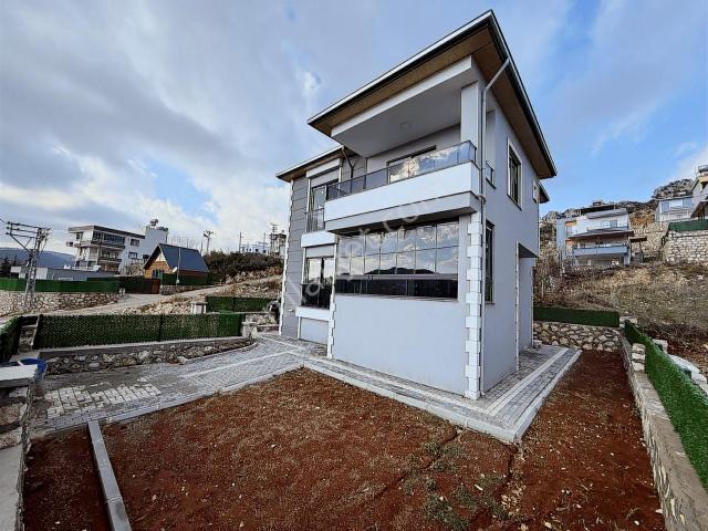Fiyat Düştü! Soğucak'ta Sıfır Lüx Dublex Villa! 300m2 Emsalsiz !