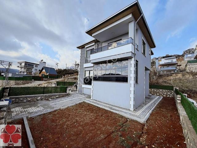 Fiyat Düştü! Soğucak'ta Sıfır Lüx Dublex Villa! 300m2 Emsalsiz !