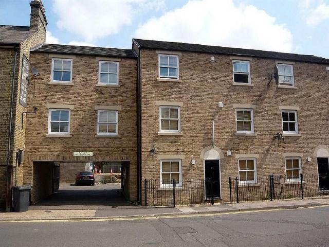 Fiztwilliam Street, City Centre, Peterborough PE1, 1 bed flat to rent, £725 pcm | PrimeLocation