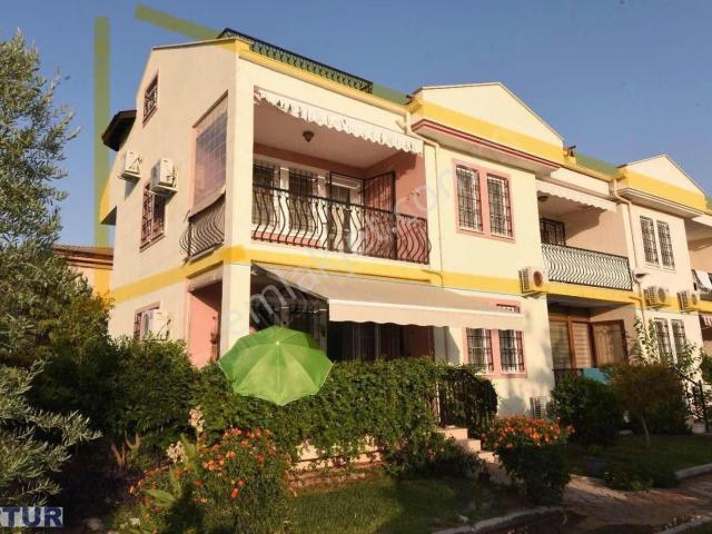 Foça Mahallesinde Havuzlu Sitede Kiralık 1+1 Eşyalı Daire