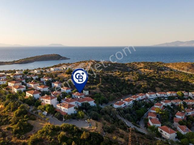 Foça Mercankent Sitesi'nde Satılık 2+1 Dubleks