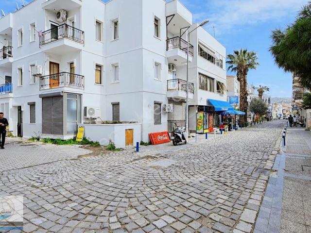 Foça Merkezde Denize Çok Yakın Konumda Giriş Kat Geniş 1+1 Daire