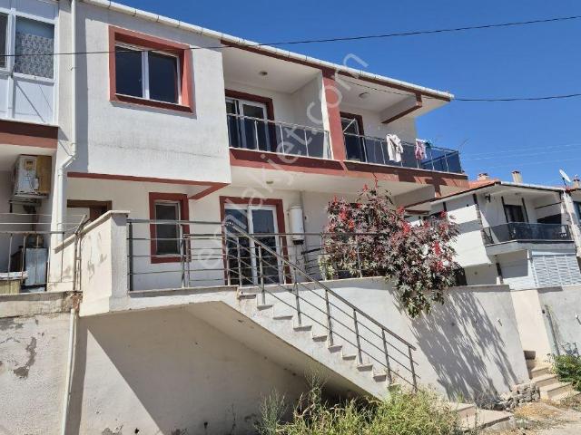 Foça Bağarasında Satılık 2+1 Bahçeli Dubleks