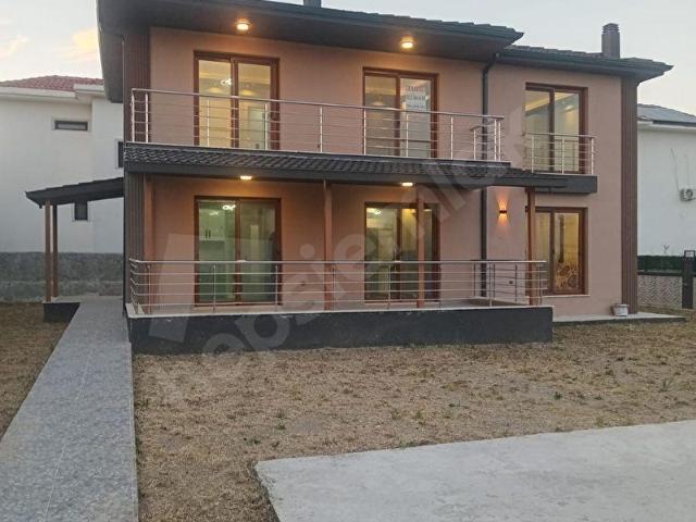 Foça Bağarasında 510 m Arsa İçinde 4+1 Tam Müstakil Villa