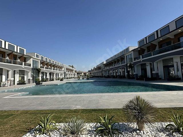 Foça Full Deniz Manzaralı Bahçeli Satılık Loft