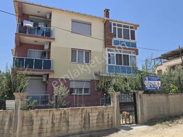 Foça Kazım Dirik Mah. Kiralık 2+1 Bahçe Katı Daire