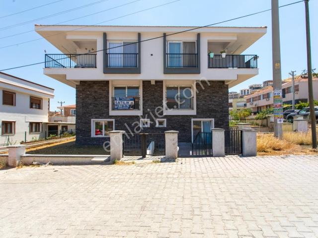 Foça Kazım Dirik Mah. Satılık 3+1 Dubleks Daire