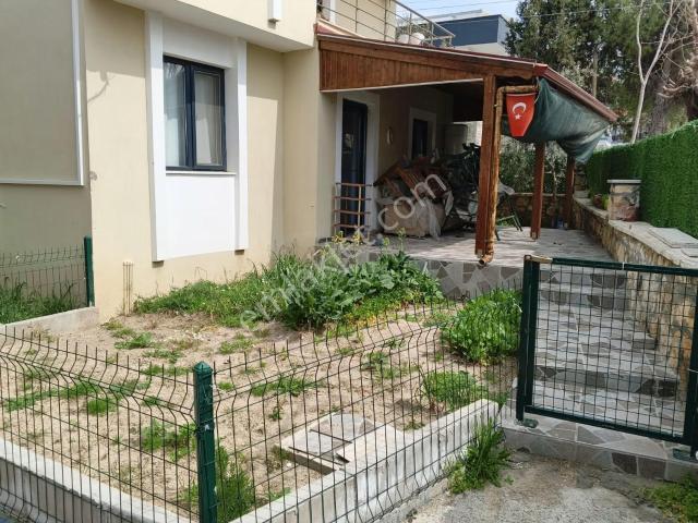 Foça Kazım Dirikte Bahçeli 2+1 Eşyalı Daire