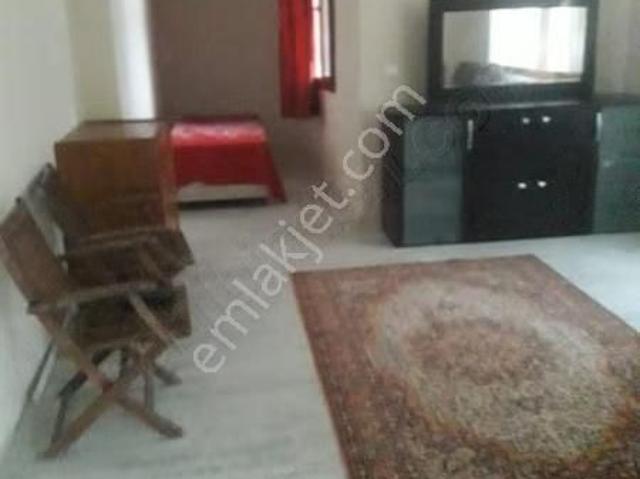 Foça Kazım Dirikte Eşyalı 1+0 Bahçeli Stüdyo Daire