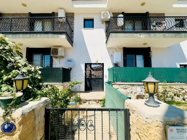 Foça Yenibağarası Mah. Eşyalı Kiralık 2+1 Daire