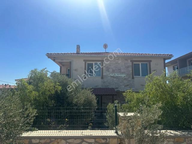 Foça Yenibağarası Mah. Eşyalı Kiralık 2+1 Daire