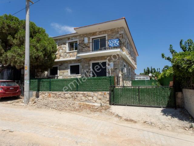 Foça Yenibağarası Mah. Satılık 2+1 Daire