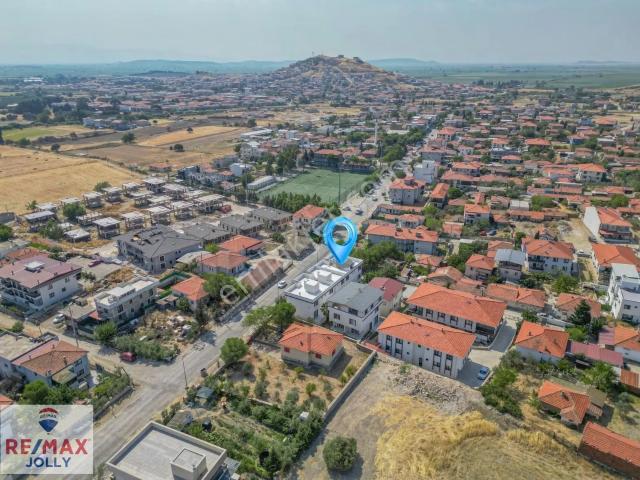 Foça Yenibağarası Mahallesinde Satılık 1+1 Daire!