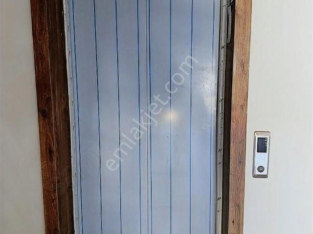 Foça Yenibağarasında Tam Merkezde 1+1 Sıfır Daire