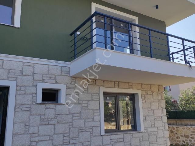 Foça Yenibağarası Kiralık 1+1 Daire